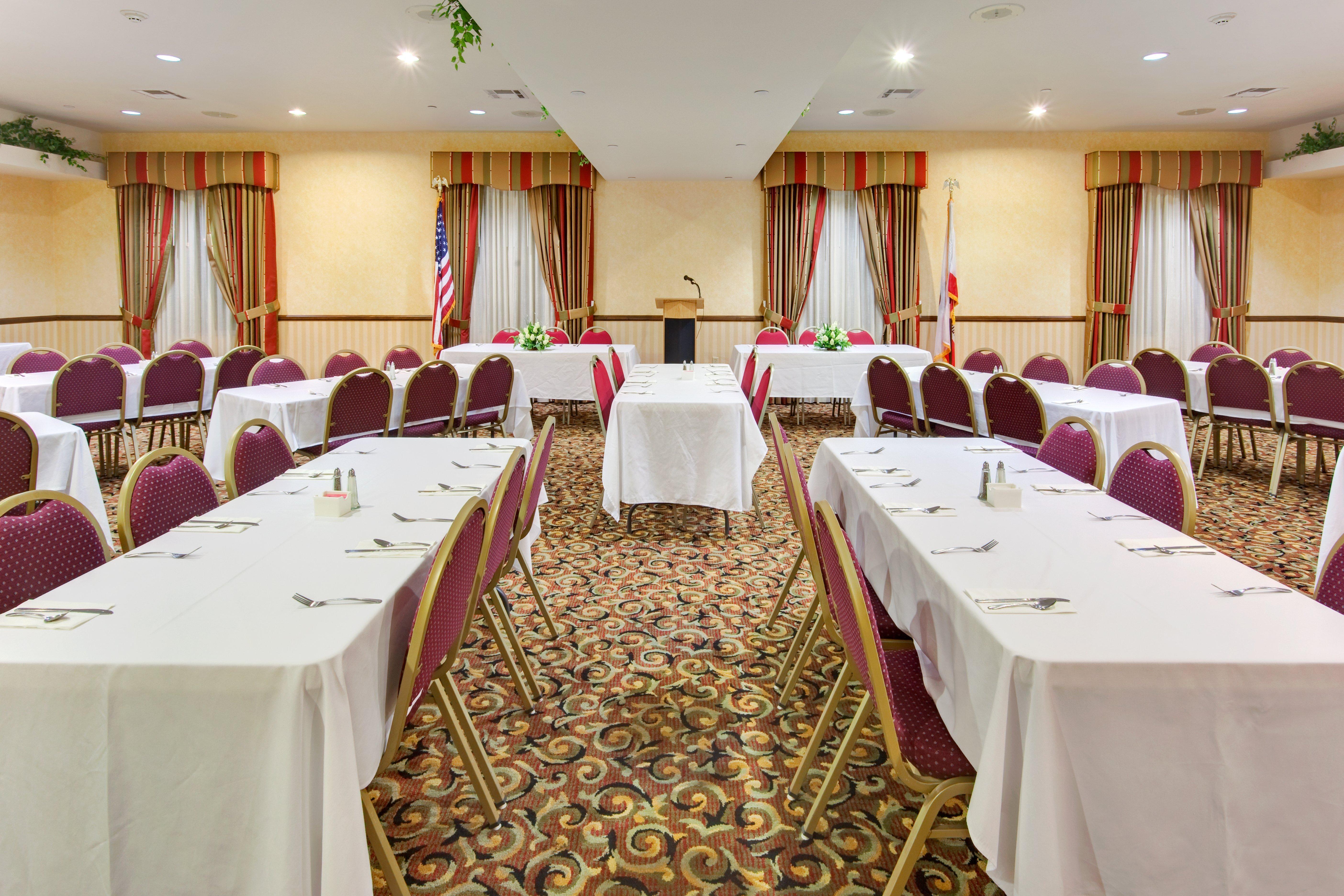 Holiday Inn Express & Suites Beaumont - Oak Valley By Ihg Экстерьер фото